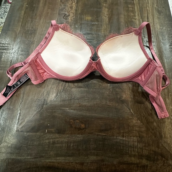 Victoria's Secret Very Sexy Push Up Lace Bra in Deep Pink 34B - Picture 2 of 4
